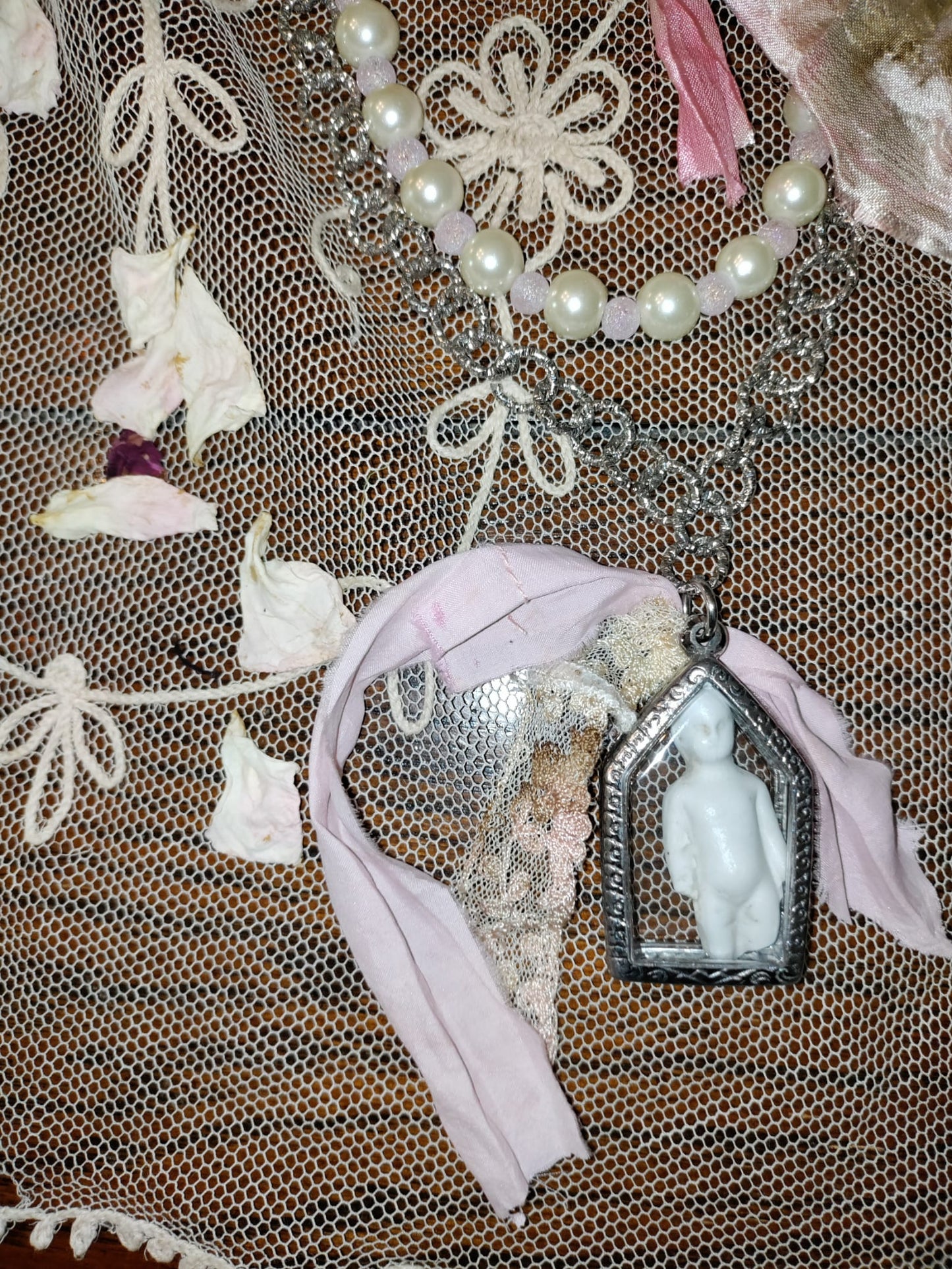Frozen Charlotte: Pearls and Peony