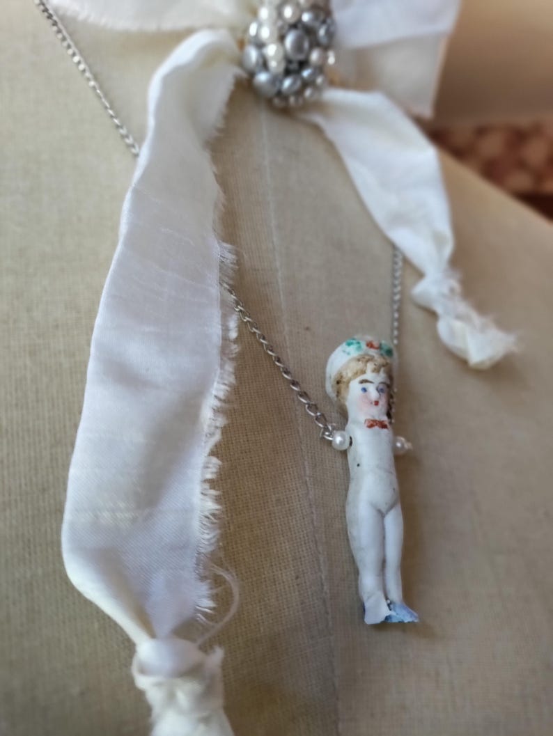 Soul of the Forgotten necklace detail view 9