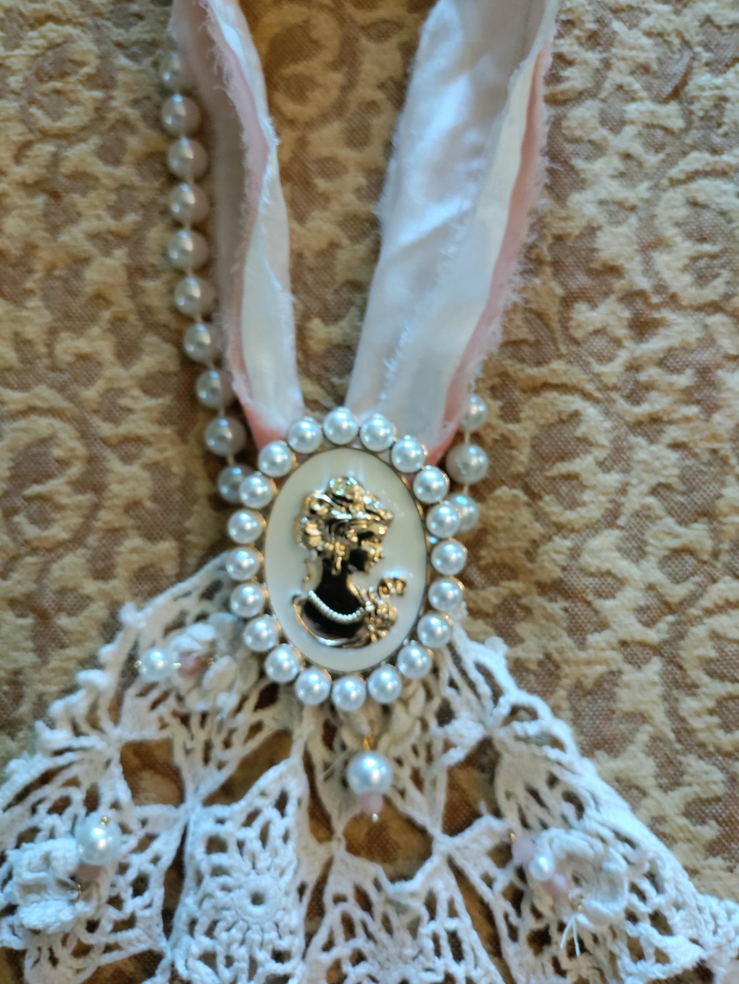 Cameo Jabot ~ Antique Crochet Lace Necklace, Vintage Gold Cameo Choker
