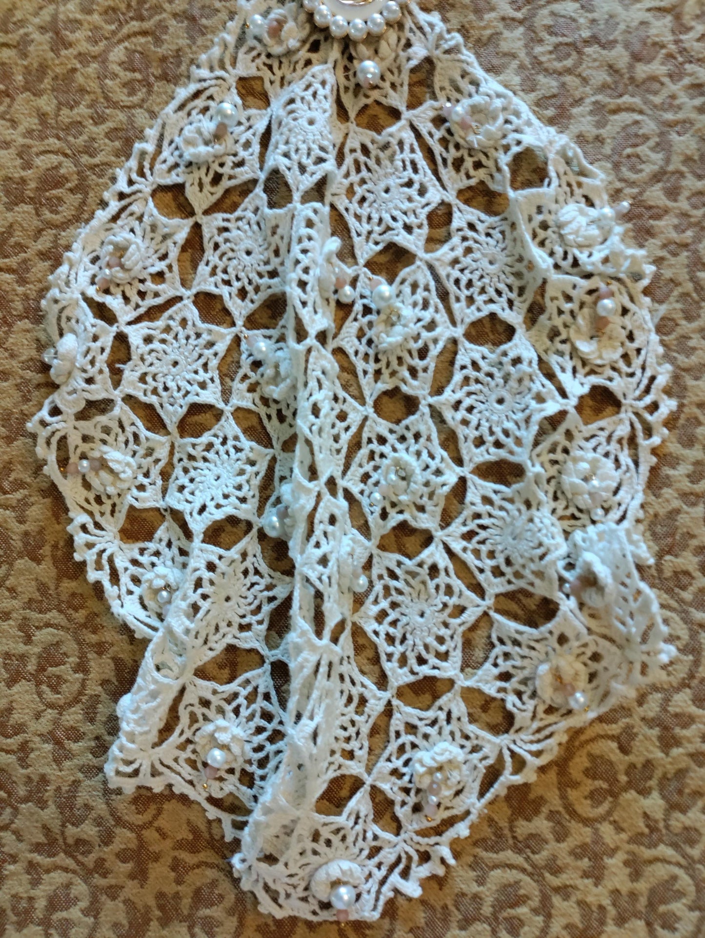 Cameo Jabot ~ Antique Crochet Lace Necklace, Vintage Gold Cameo Choker