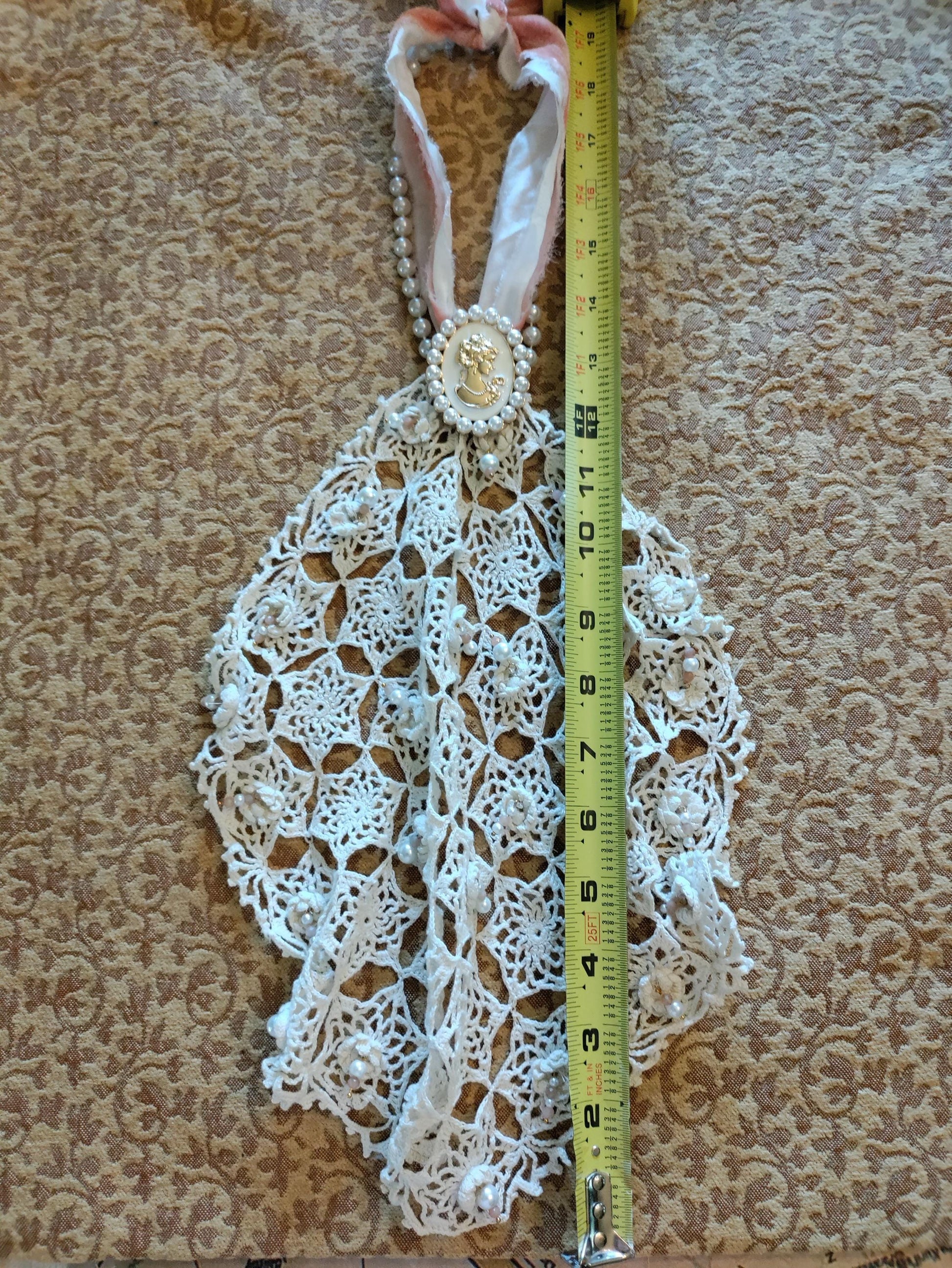 Cameo Jabot ~ Antique Crochet Lace Necklace, Vintage Gold Cameo Choker