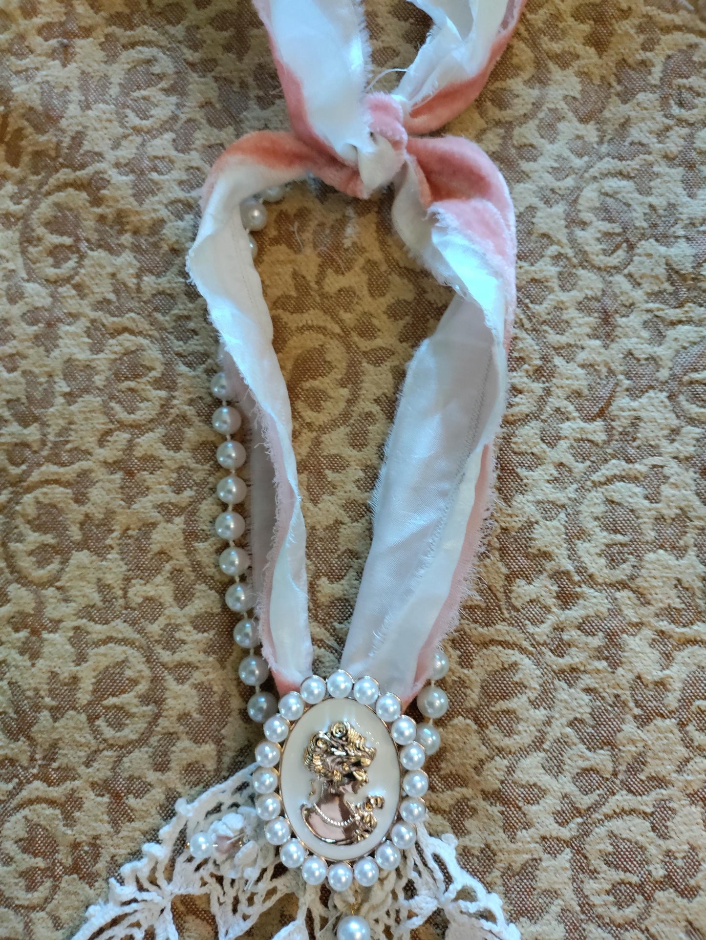 Cameo Jabot ~ Antique Crochet Lace Necklace, Vintage Gold Cameo Choker